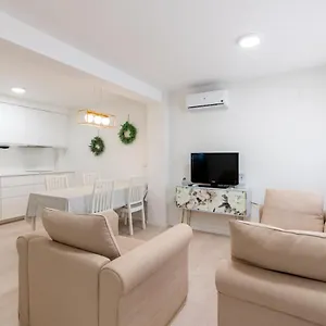 Whitey Aparment In Triana Sevilla